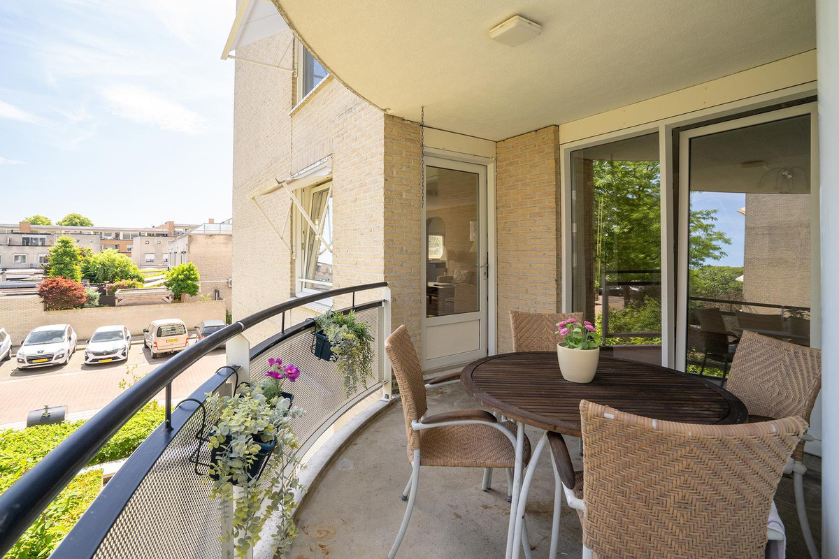 Appartement te koop: Kleine Houtstraat 131, Enschede