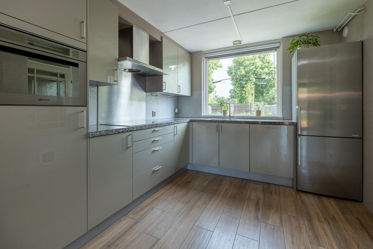 Tussenwoning te koop: Verdistraat 8, Almere