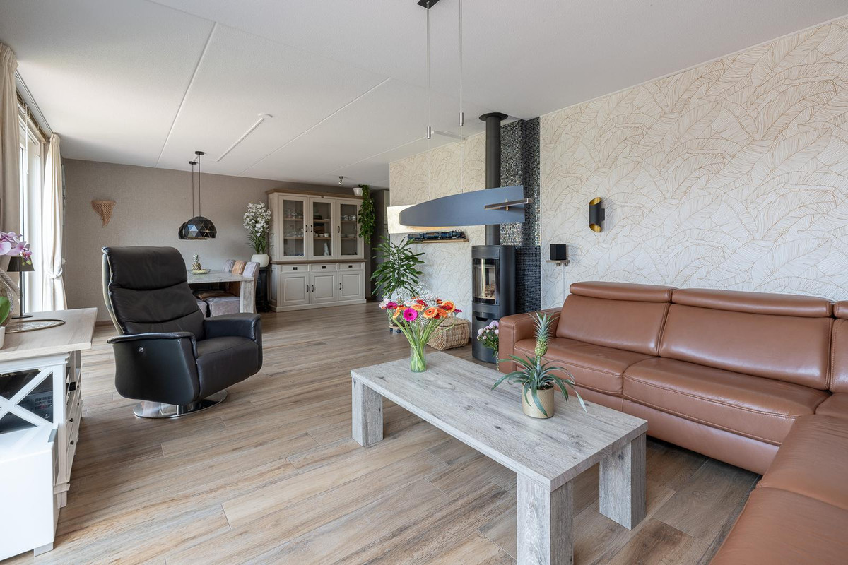 Tussenwoning te koop: Verdistraat 8, Almere