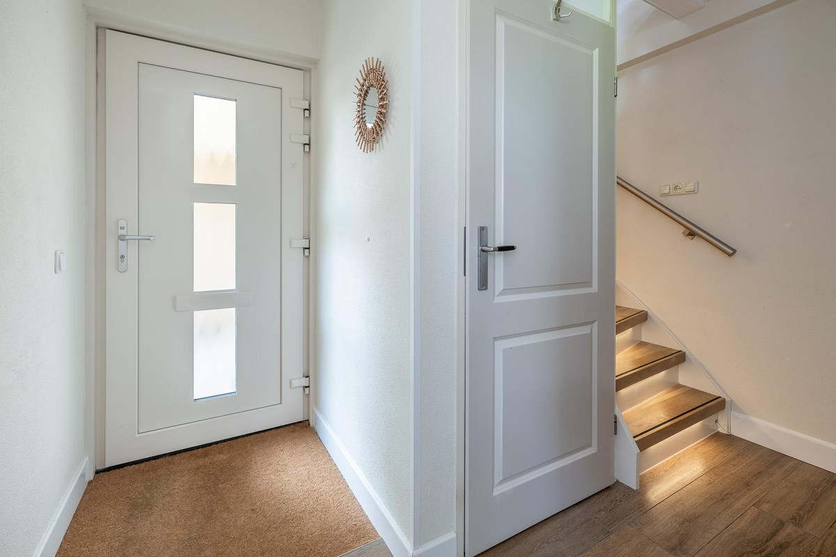 Tussenwoning te koop: Verdistraat 8, Almere