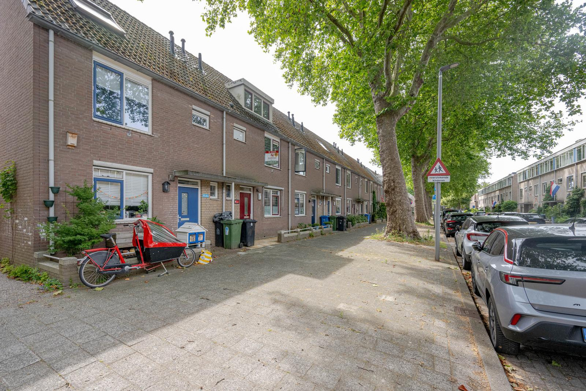 Tussenwoning te koop: Iependaal 32, Rotterdam