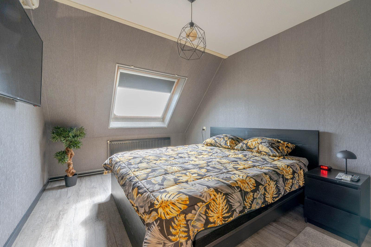 Tussenwoning te koop: Iependaal 32, Rotterdam