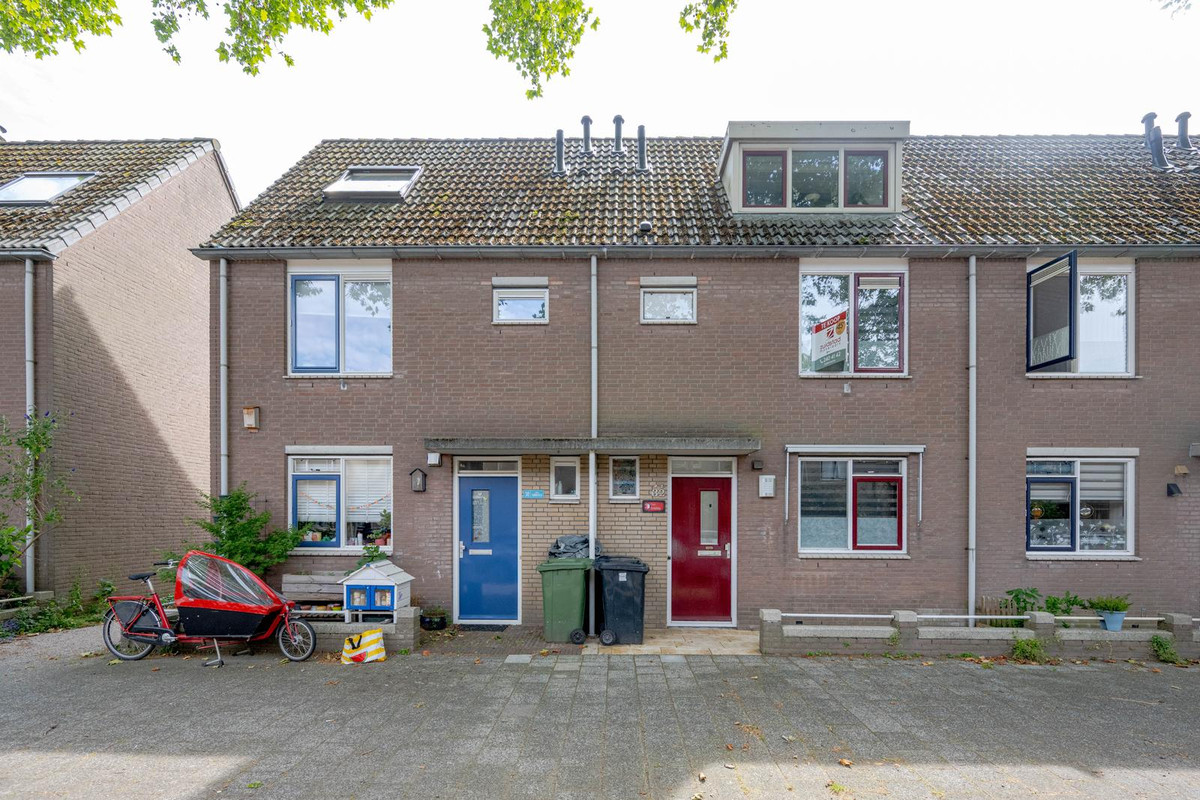 Tussenwoning te koop: Iependaal 32, Rotterdam