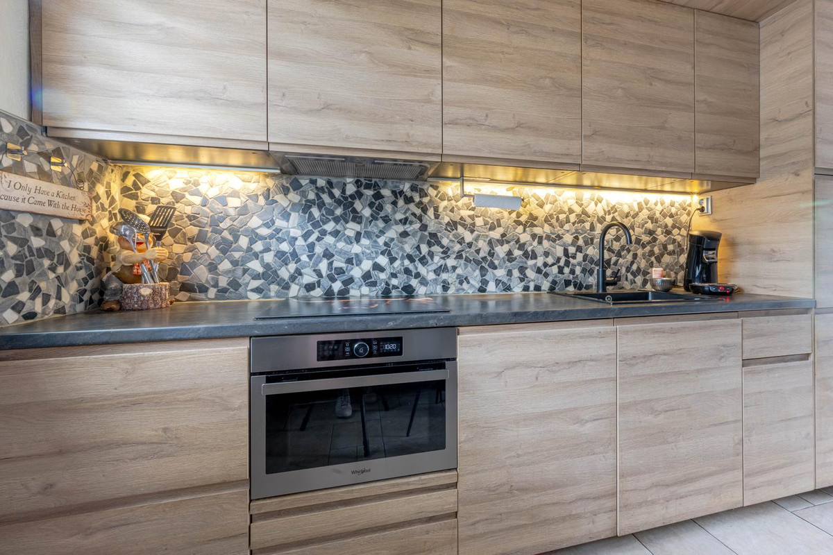 Tussenwoning te koop: Iependaal 32, Rotterdam