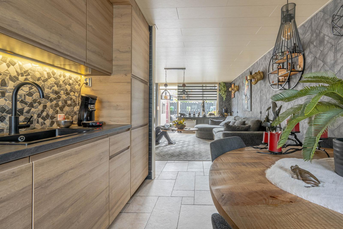 Tussenwoning te koop: Iependaal 32, Rotterdam