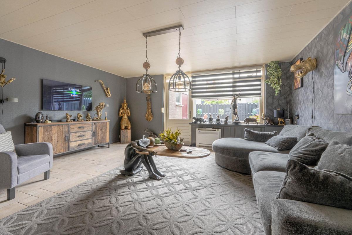 Tussenwoning te koop: Iependaal 32, Rotterdam