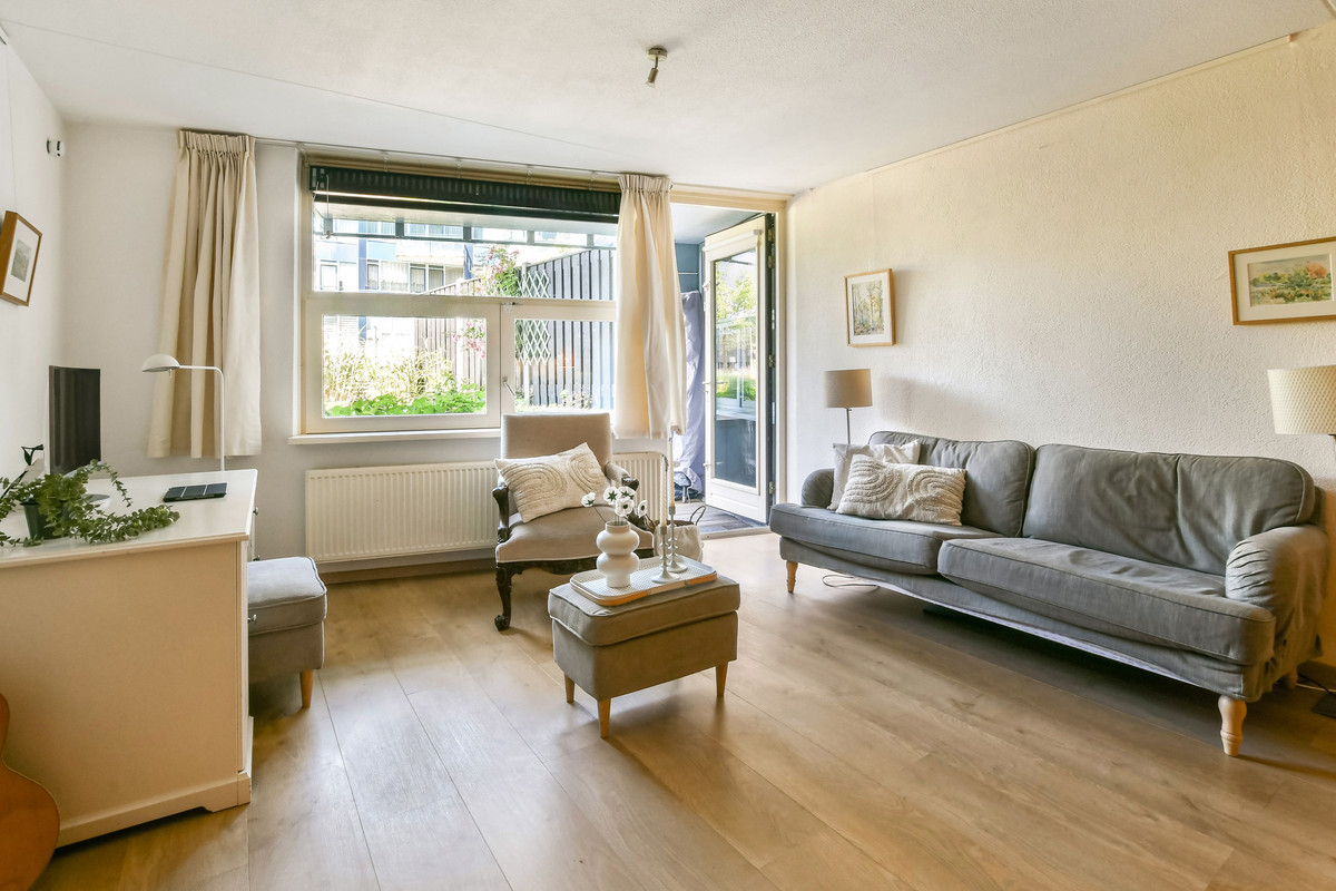 Appartement te koop: Ladogameerhof 277, Amsterdam