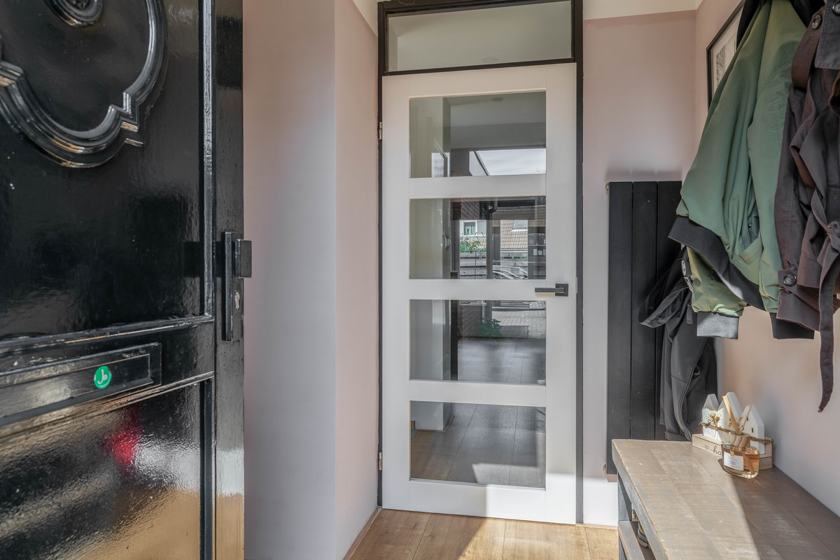 Hoekwoning te koop: Zwaluw 56, Hoogvliet Rotterdam