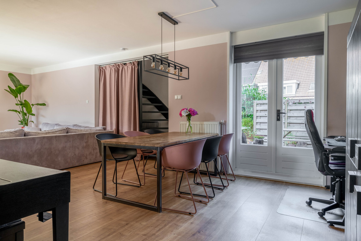 Hoekwoning te koop: Zwaluw 56, Hoogvliet Rotterdam