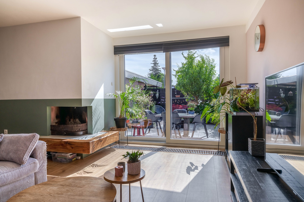 Hoekwoning te koop: Zwaluw 56, Hoogvliet Rotterdam