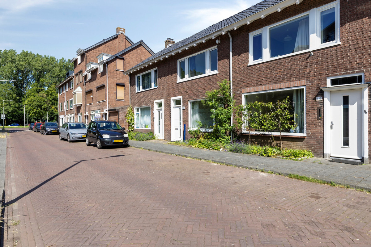 Tussenwoning te koop: Margrietstraat 15, Arnhem
