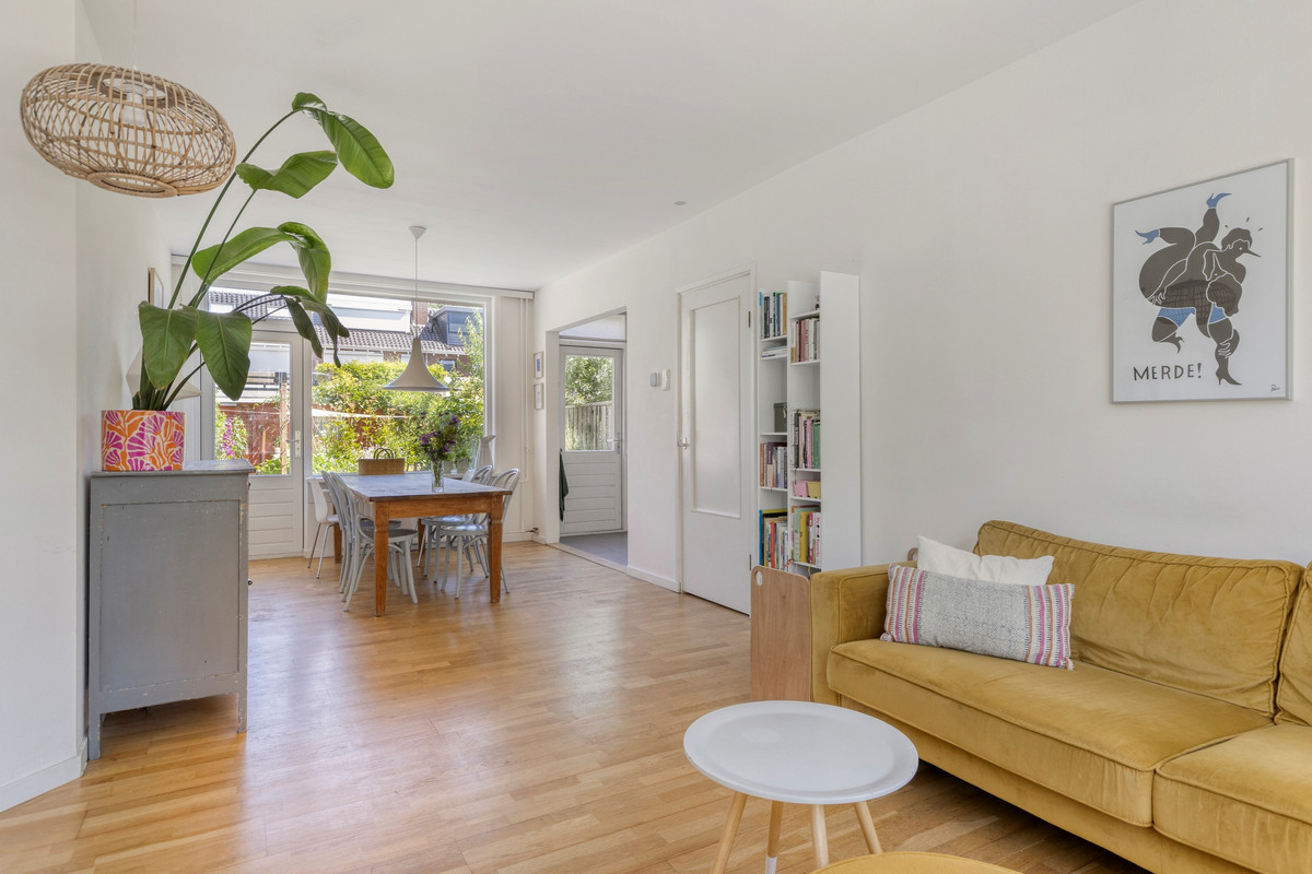 Tussenwoning te koop: Margrietstraat 15, Arnhem