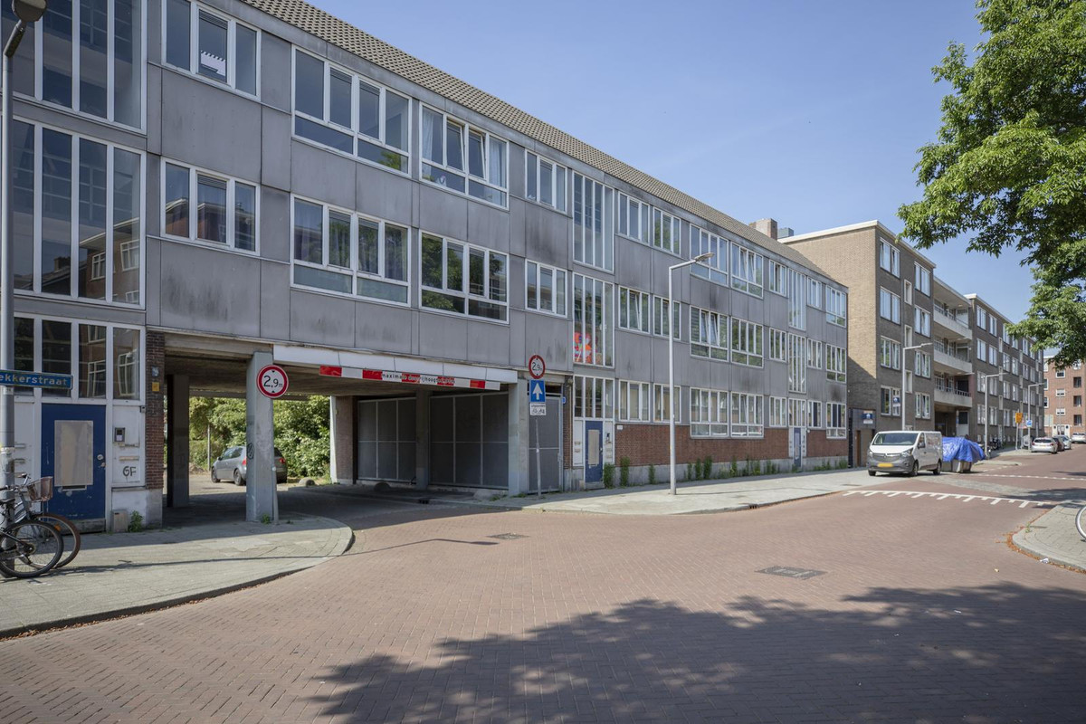 Studio te koop: Frans Bekkerstraat 80B, Rotterdam