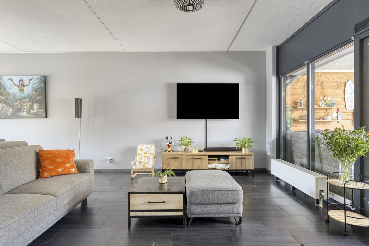 Tussenwoning te koop: Ten Hovestraat 10, Bergen Op Zoom