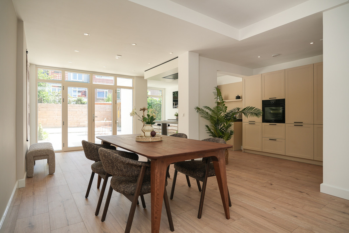 Hoekwoning te koop: Rijksstraatweg 74, Haarlem