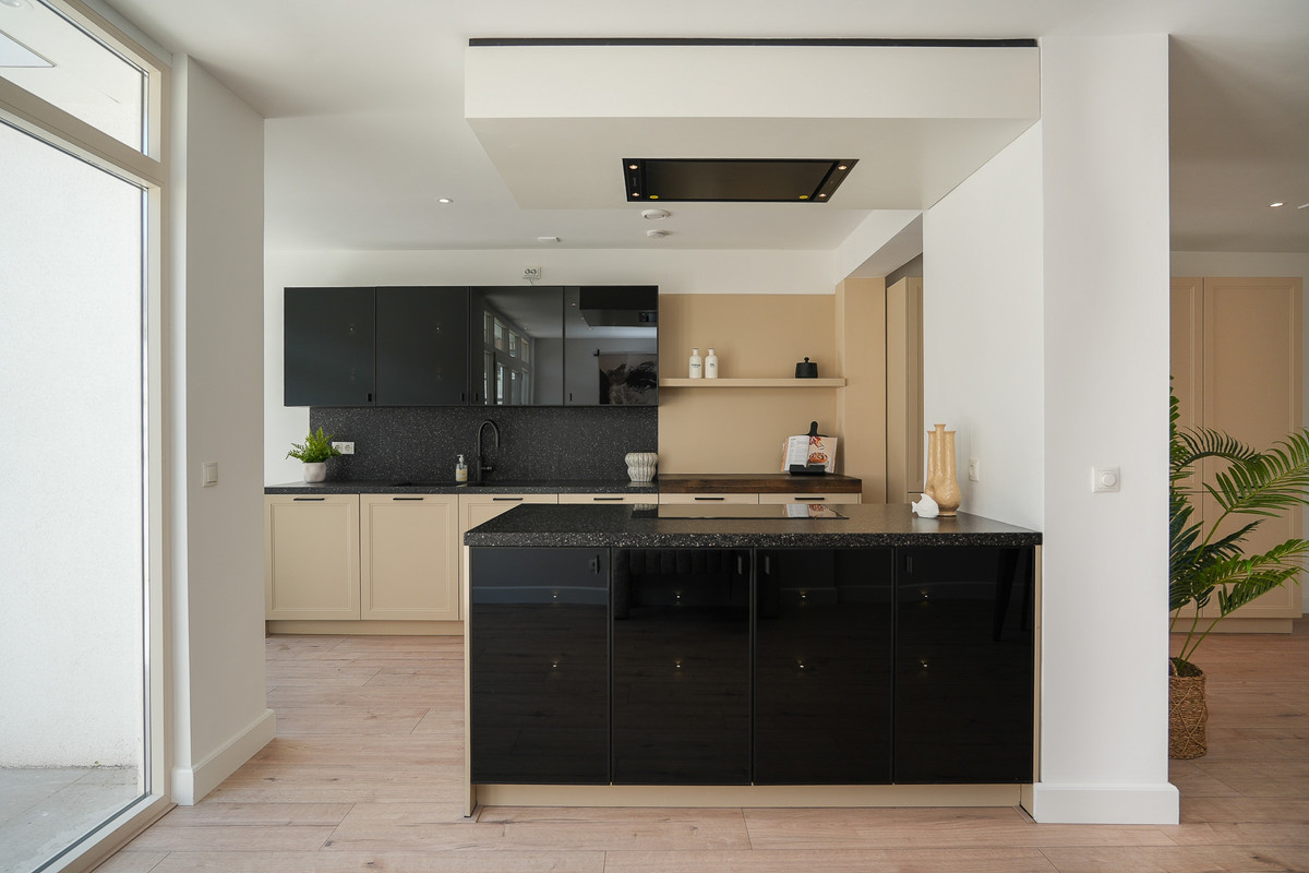 Hoekwoning te koop: Rijksstraatweg 74, Haarlem