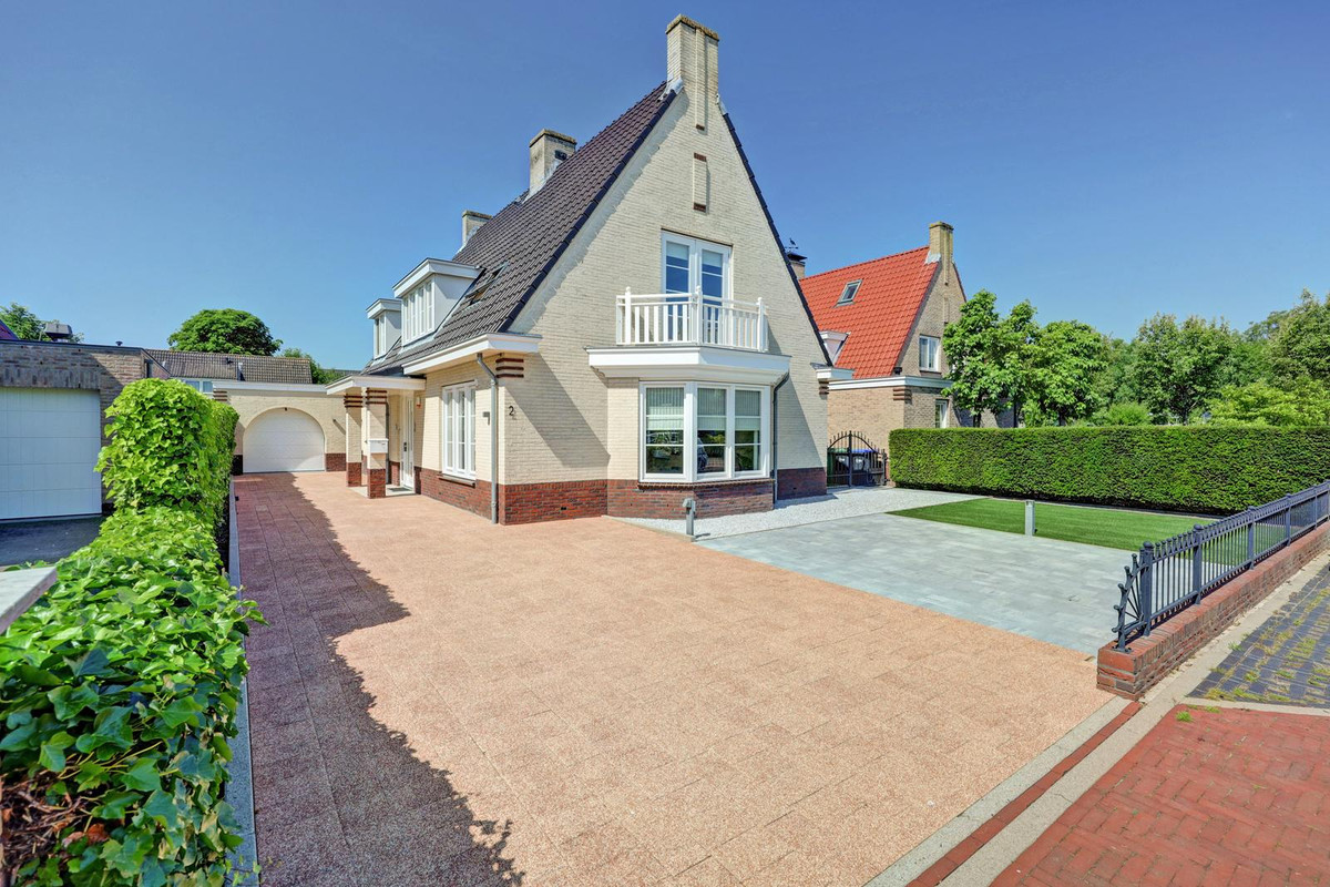 Vrijstaande woning te koop: Abdis Clarahof 2, 'S-Gravenhage