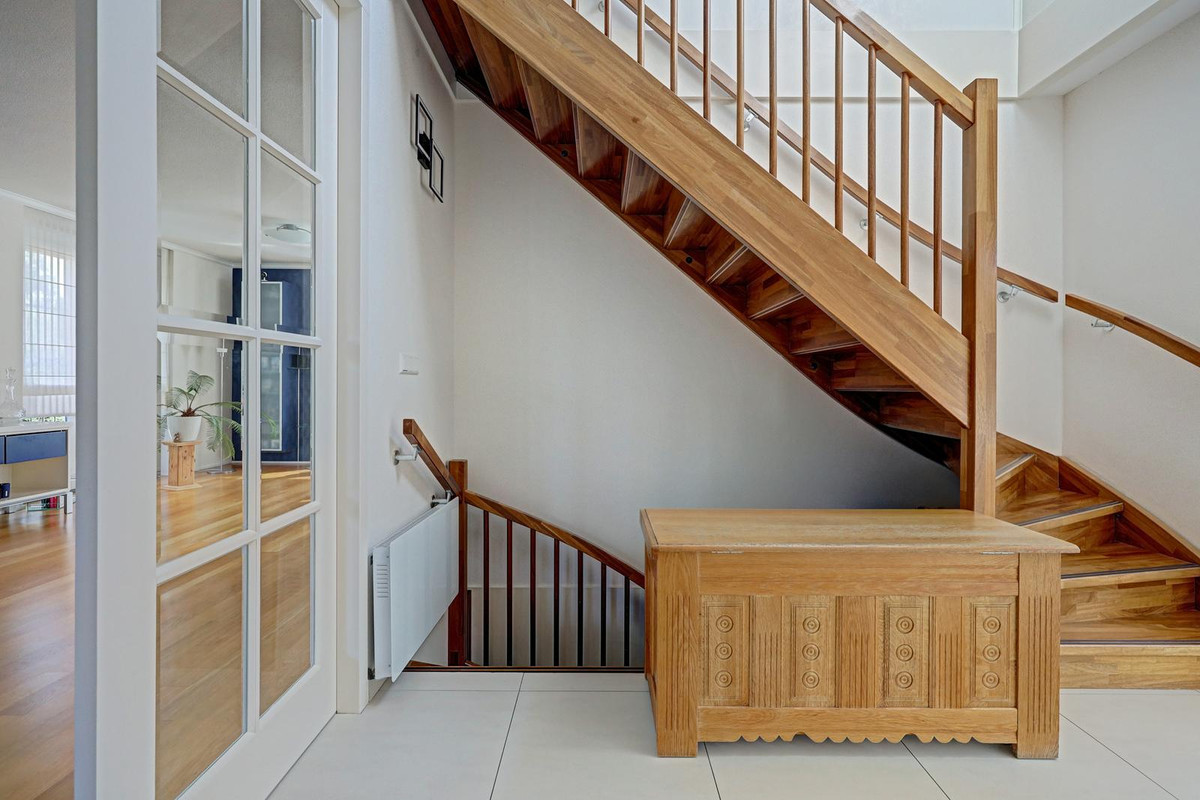 Vrijstaande woning te koop: Abdis Clarahof 2, 'S-Gravenhage
