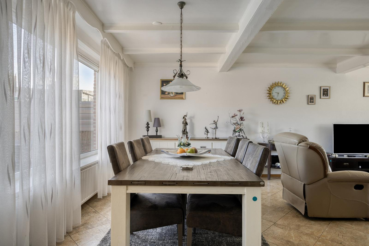 Tussenwoning te koop: Victoriestraat 9, Bergen Op Zoom