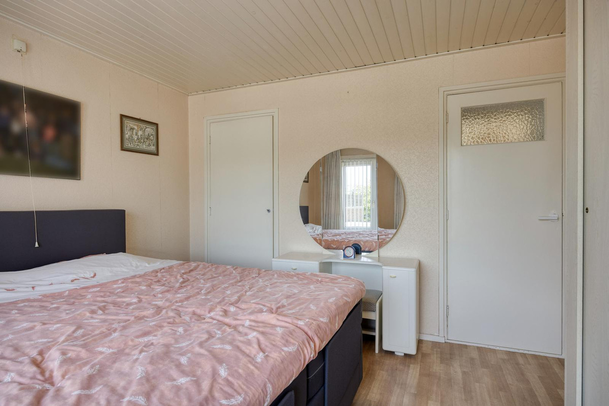 Tussenwoning te koop: Victoriestraat 9, Bergen Op Zoom