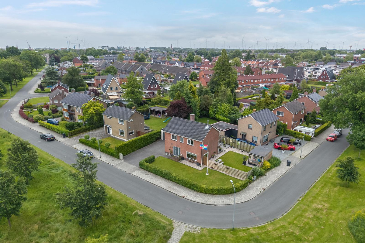 Vrijstaande woning te koop: Prins Bernhardlaan 62, Delfzijl