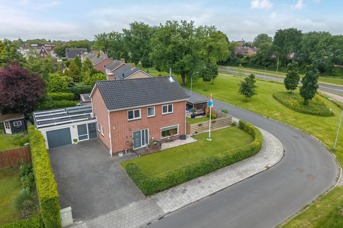 Vrijstaande woning te koop: Prins Bernhardlaan 62, Delfzijl