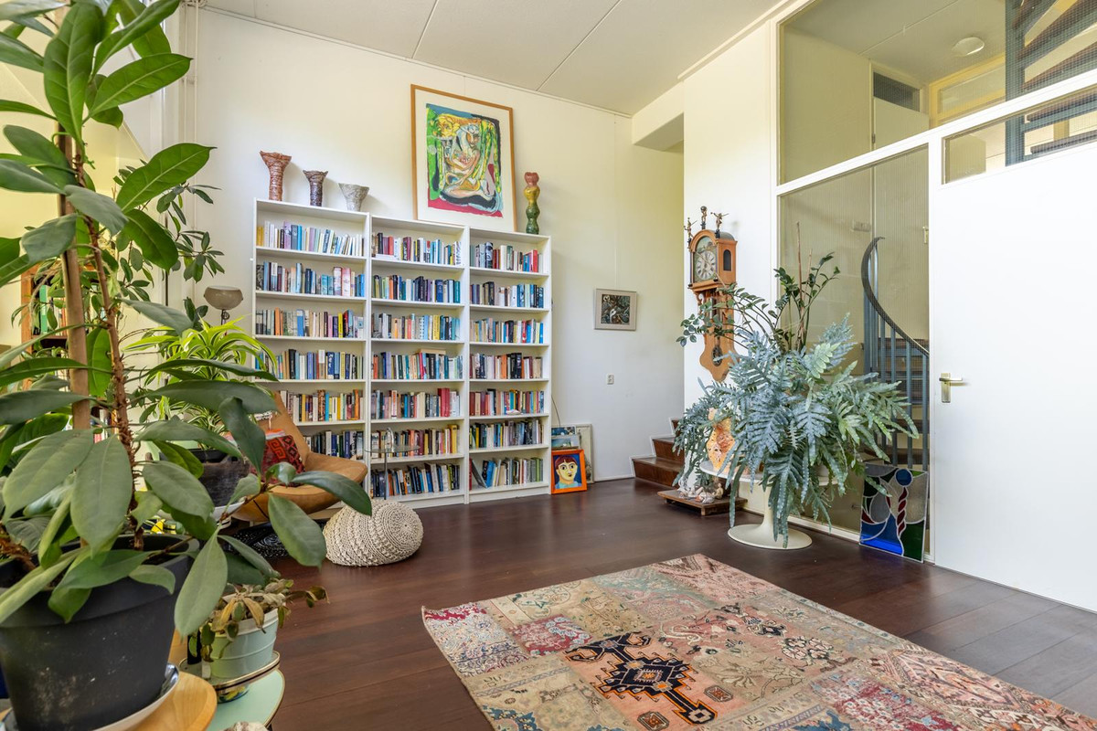 Tussenwoning te koop: James Stewartstraat 9, Almere