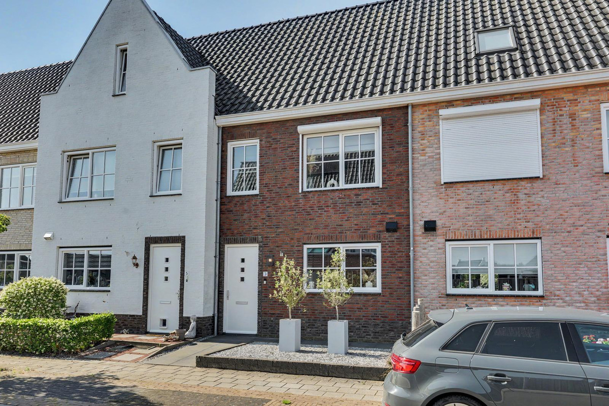 Tussenwoning te koop: Hazenburg 3, Kruiningen