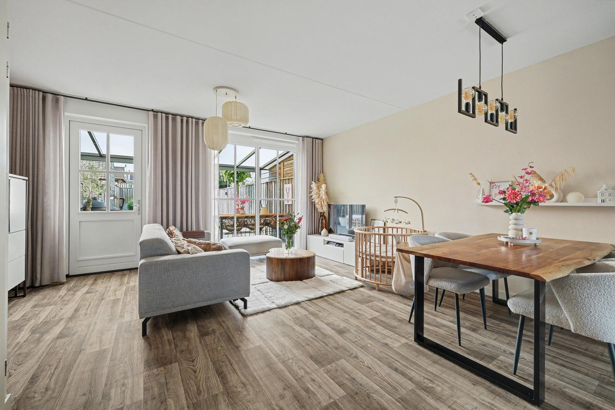 Tussenwoning te koop: Hazenburg 3, Kruiningen