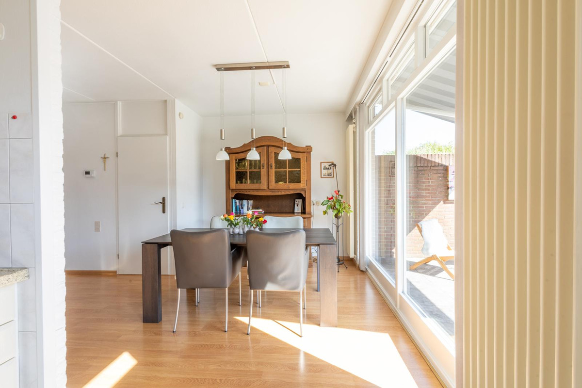 Tussenwoning te koop: Zaanstraat 16, Terneuzen