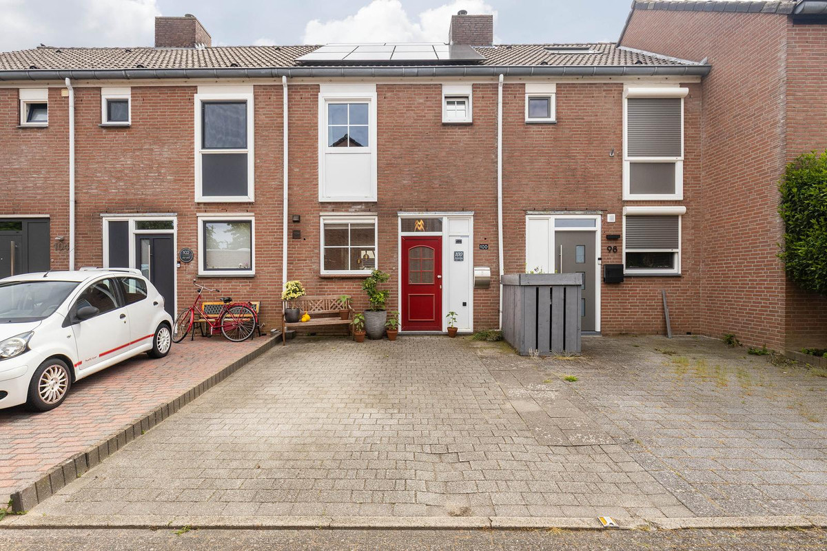 Tussenwoning te koop: Schuttersdreef 100, Elsloo