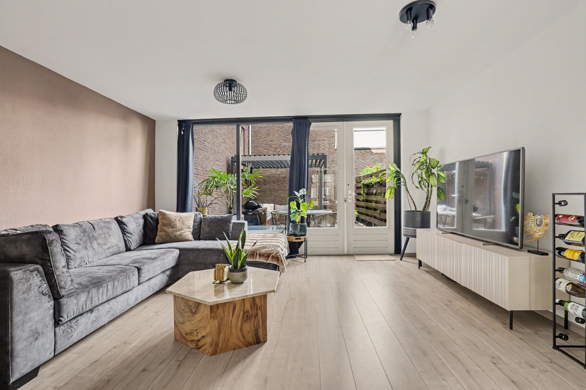 Appartement te koop: Madame Curieplein 12, 'S-Gravenhage