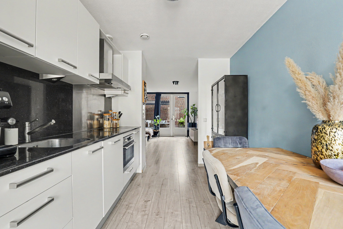 Appartement te koop: Madame Curieplein 12, 'S-Gravenhage