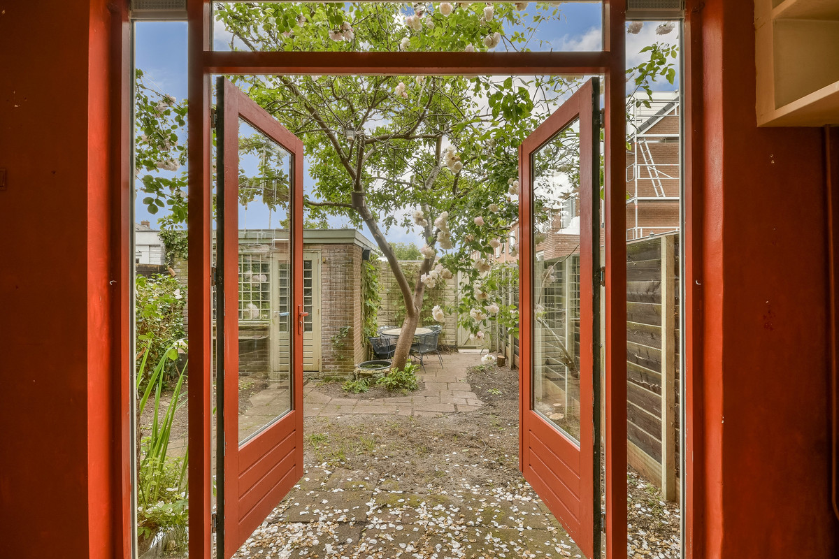 Tussenwoning te koop: Tedingh Van Berkhoutplantsoen 5, Monnickendam