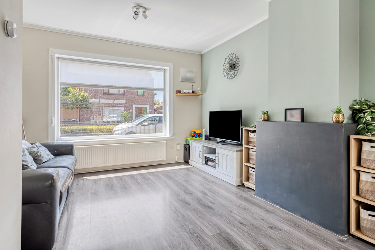 Twee-onder-één-kap te koop: Plataanstraat 10, Sas Van Gent