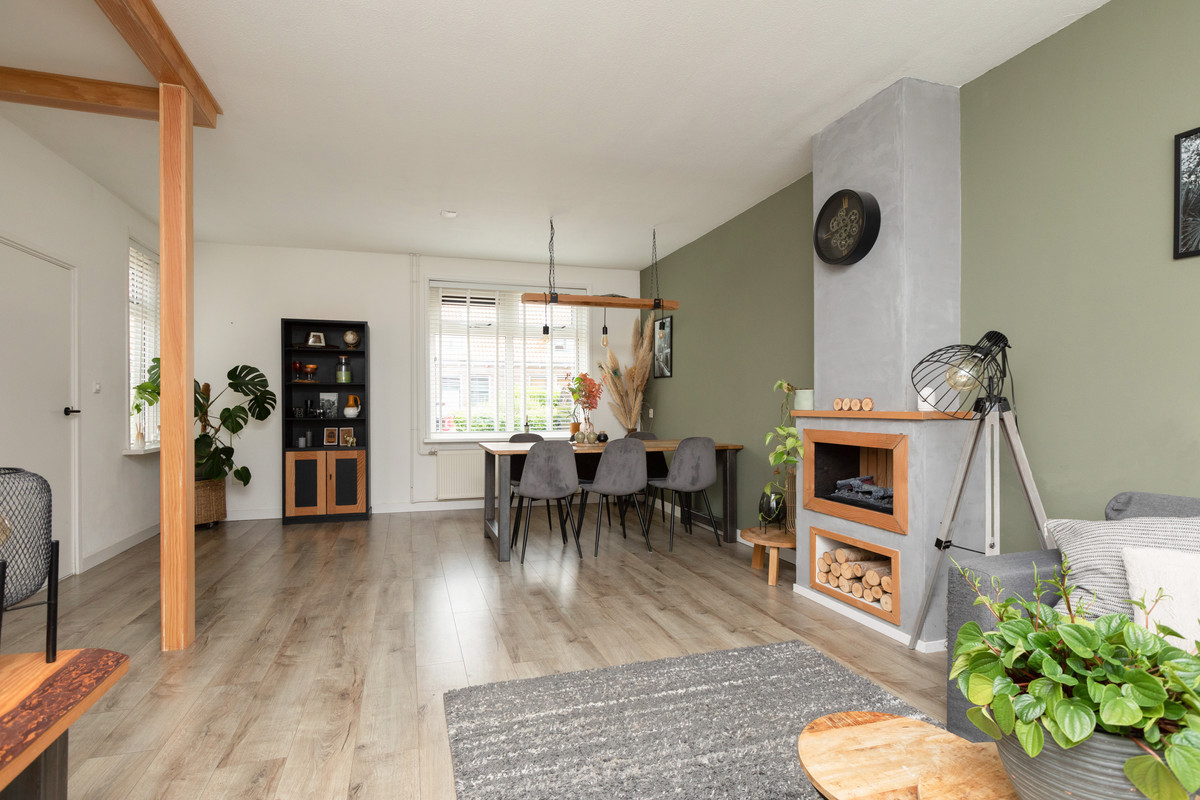 Twee-onder-één-kap te koop: Pater Brugmanstraat 41, Bolsward