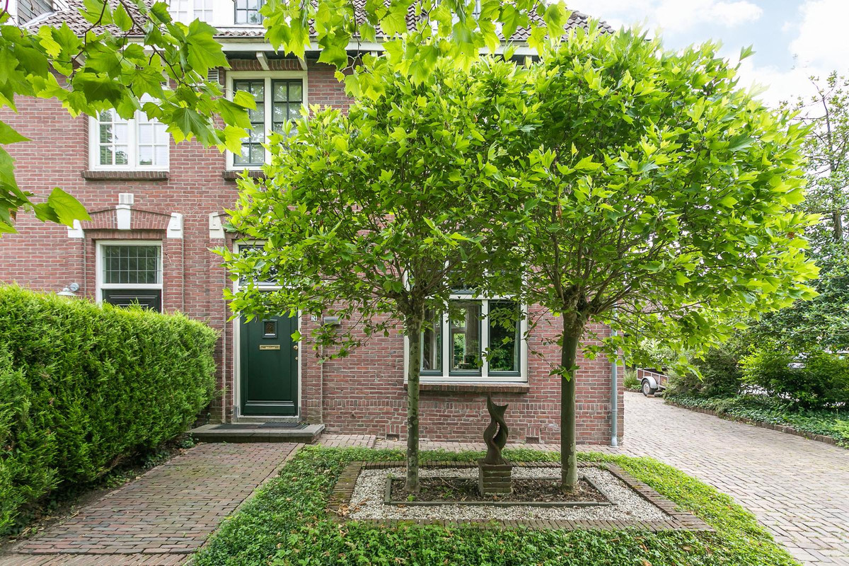 Twee-onder-één-kap te koop: Treebeekstraat 24, Brunssum