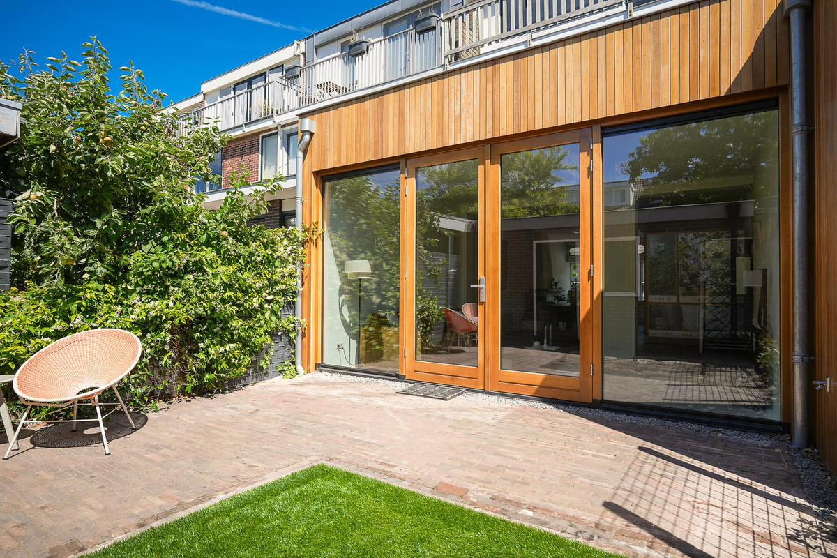 Tussenwoning te koop: Verlengde Hoogravenseweg 137, Utrecht