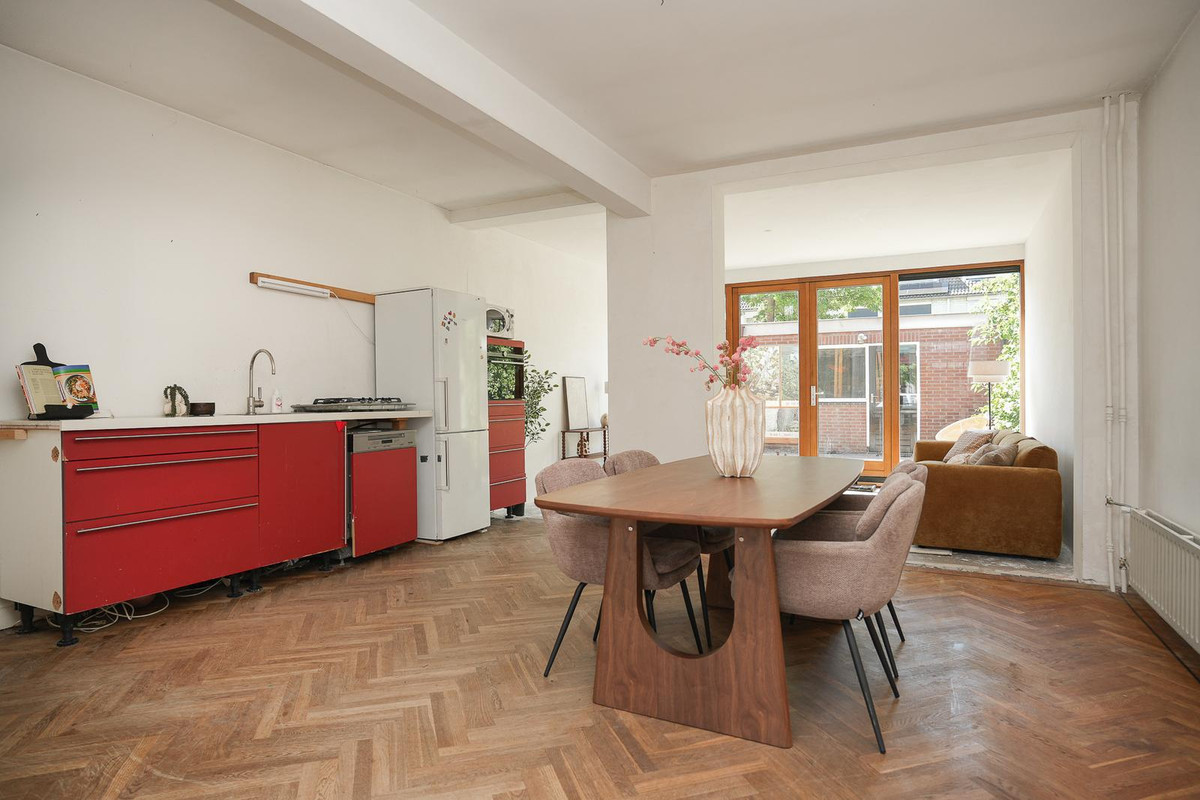 Tussenwoning te koop: Verlengde Hoogravenseweg 137, Utrecht