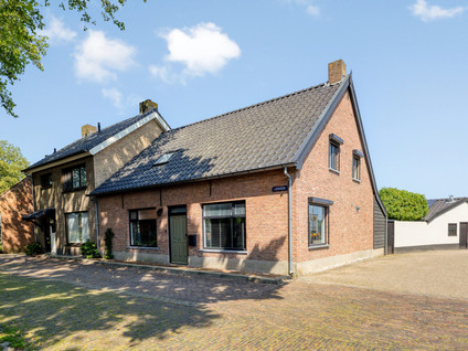 Loveren 28