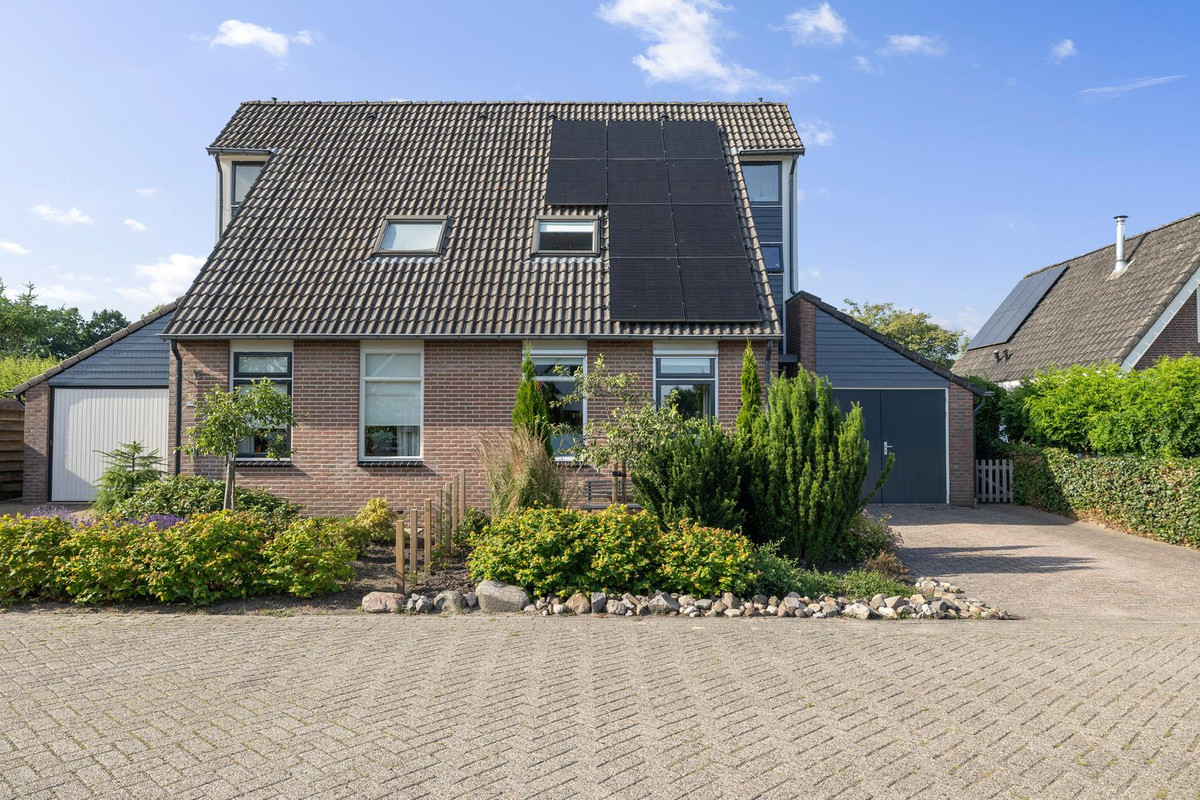 Twee-onder-één-kap te koop: Van Ekelenburgstraat 36, Nieuw-Amsterdam