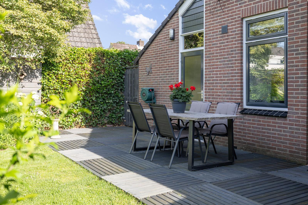 Twee-onder-één-kap te koop: Van Ekelenburgstraat 36, Nieuw-Amsterdam