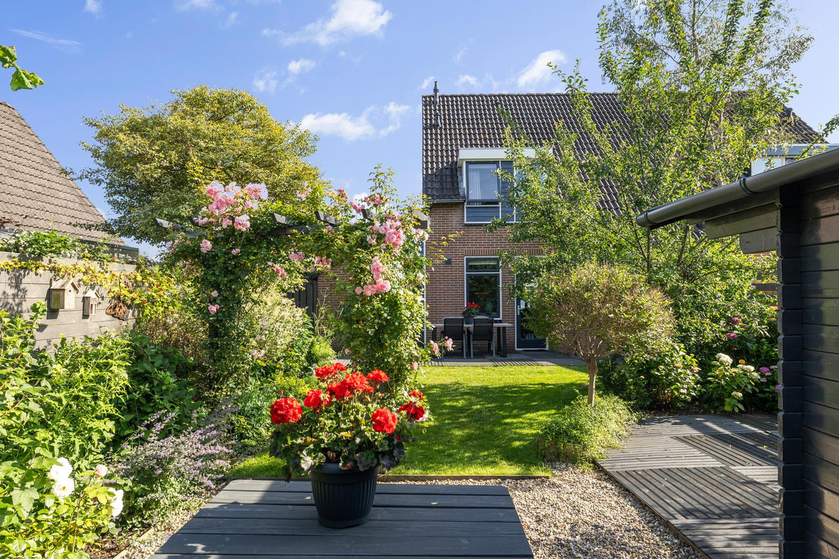 Twee-onder-één-kap te koop: Van Ekelenburgstraat 36, Nieuw-Amsterdam