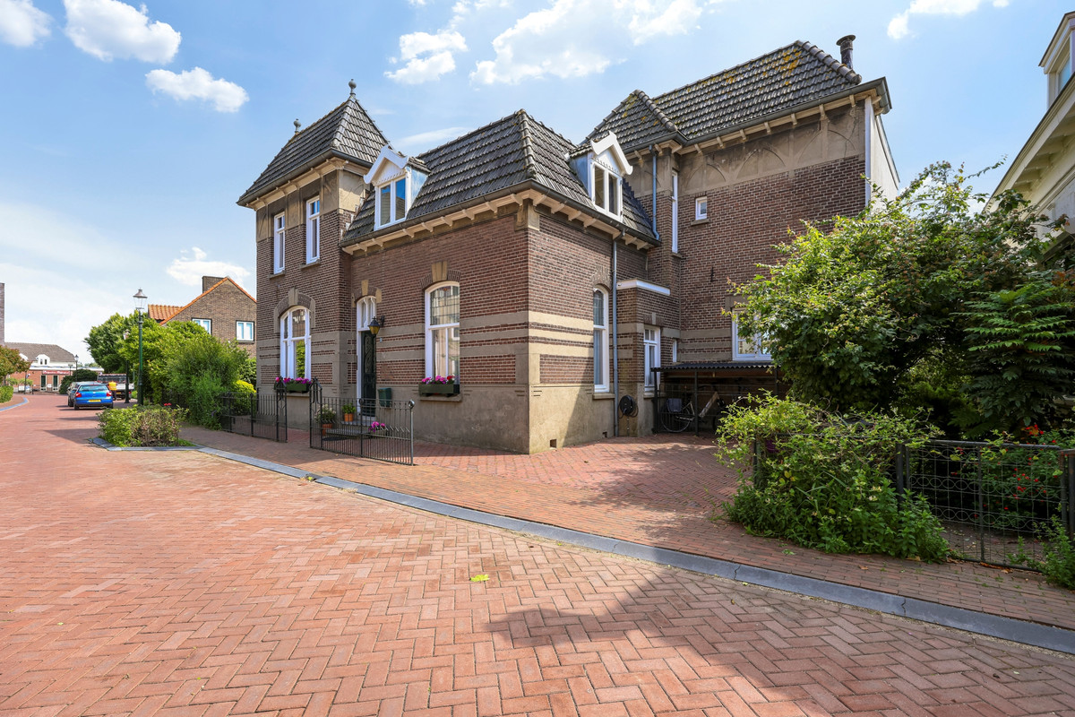 Vrijstaande woning te koop: Dorpsdijk 22, Lobith