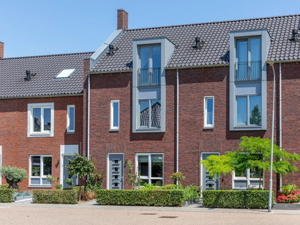 Burgemeester mr W C Tackstraat 19