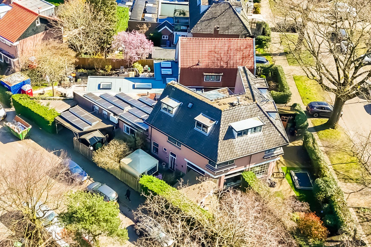 Tussenwoning te koop: Ds. Nahuyslaan 31, Zeist
