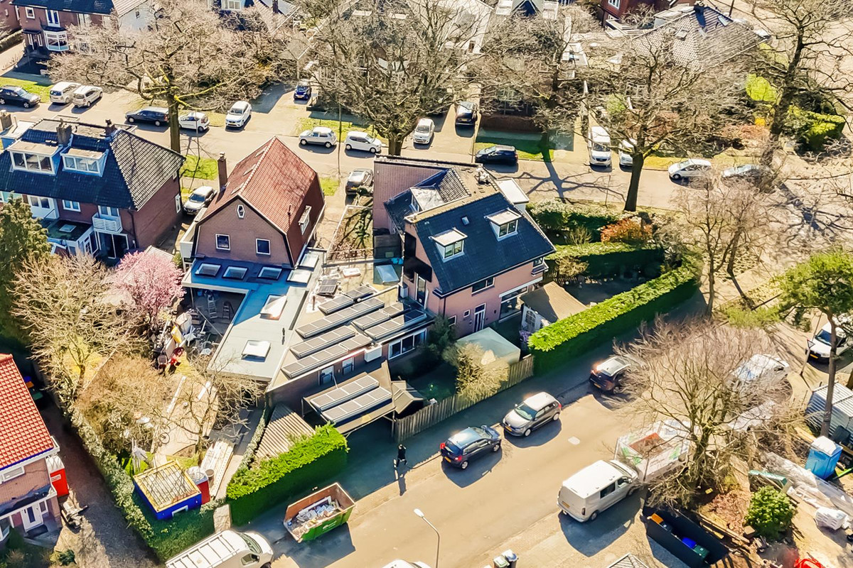 Tussenwoning te koop: Ds. Nahuyslaan 31, Zeist