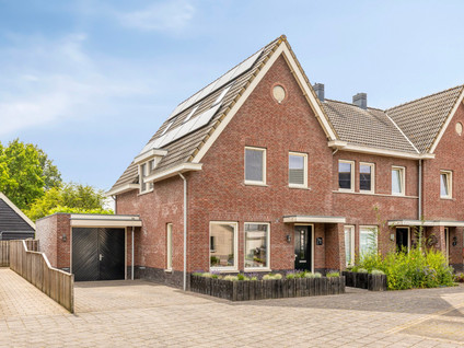 Corner house for sale: Gruttostraat 9, Bruchem Bruchem
