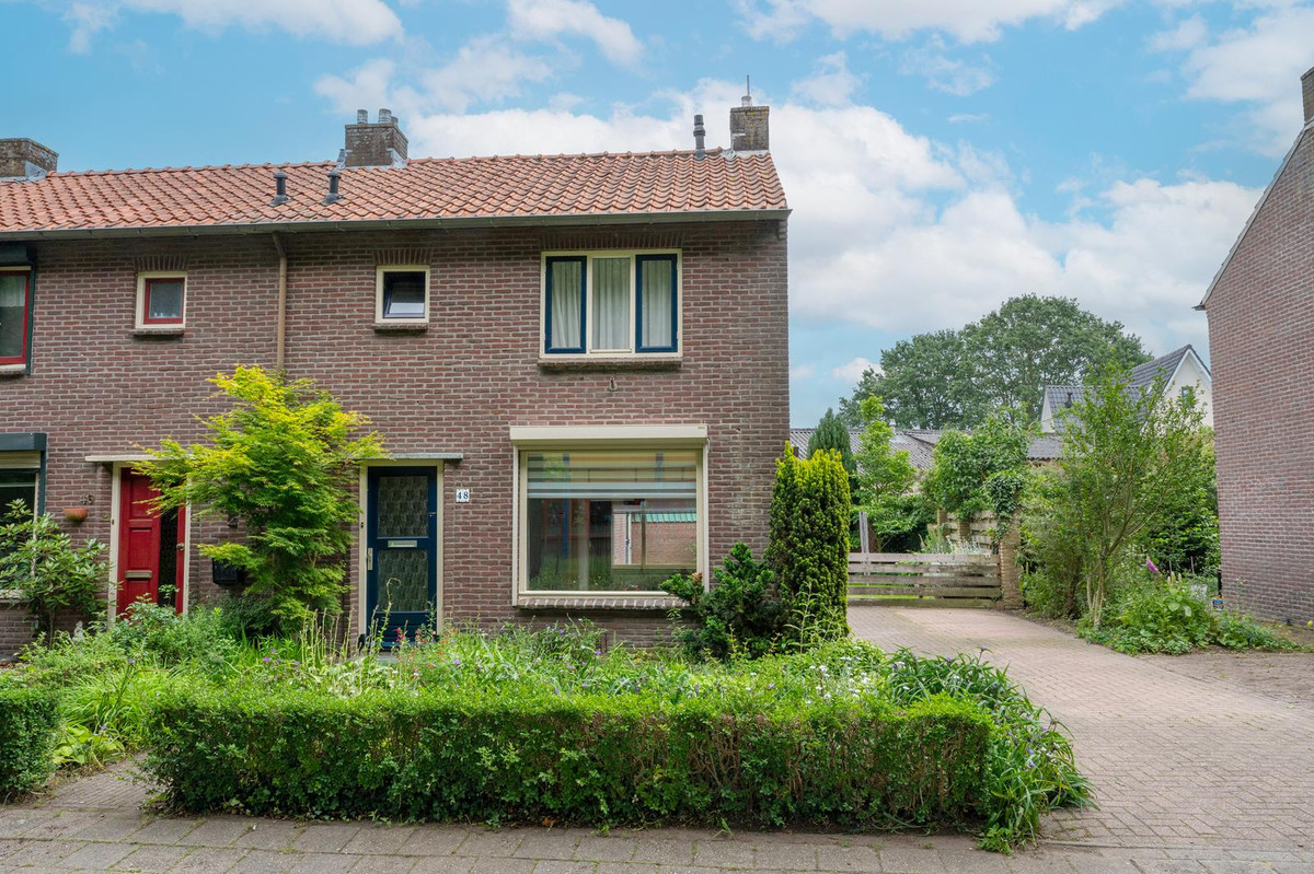 Twee-onder-één-kap te koop: Groen van Prinstererstraat 48, Zelhem