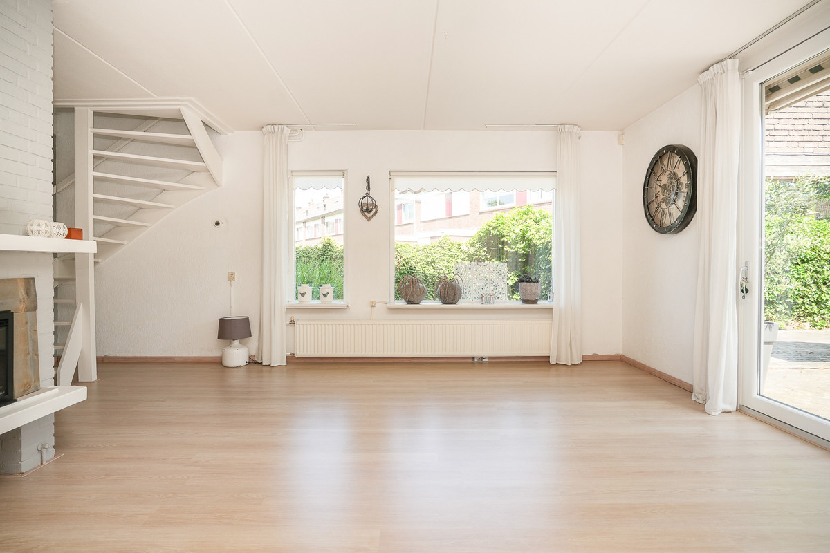 Hoekwoning te koop: Akkerwindelaan 1, Leerdam